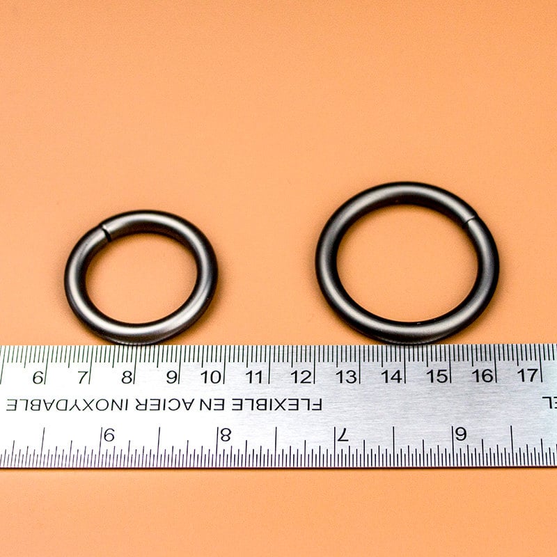2 pcs O Rings / Matte Gunmental O Ring/ Inner Size 25mm(0.98") And 33mm(1.29")