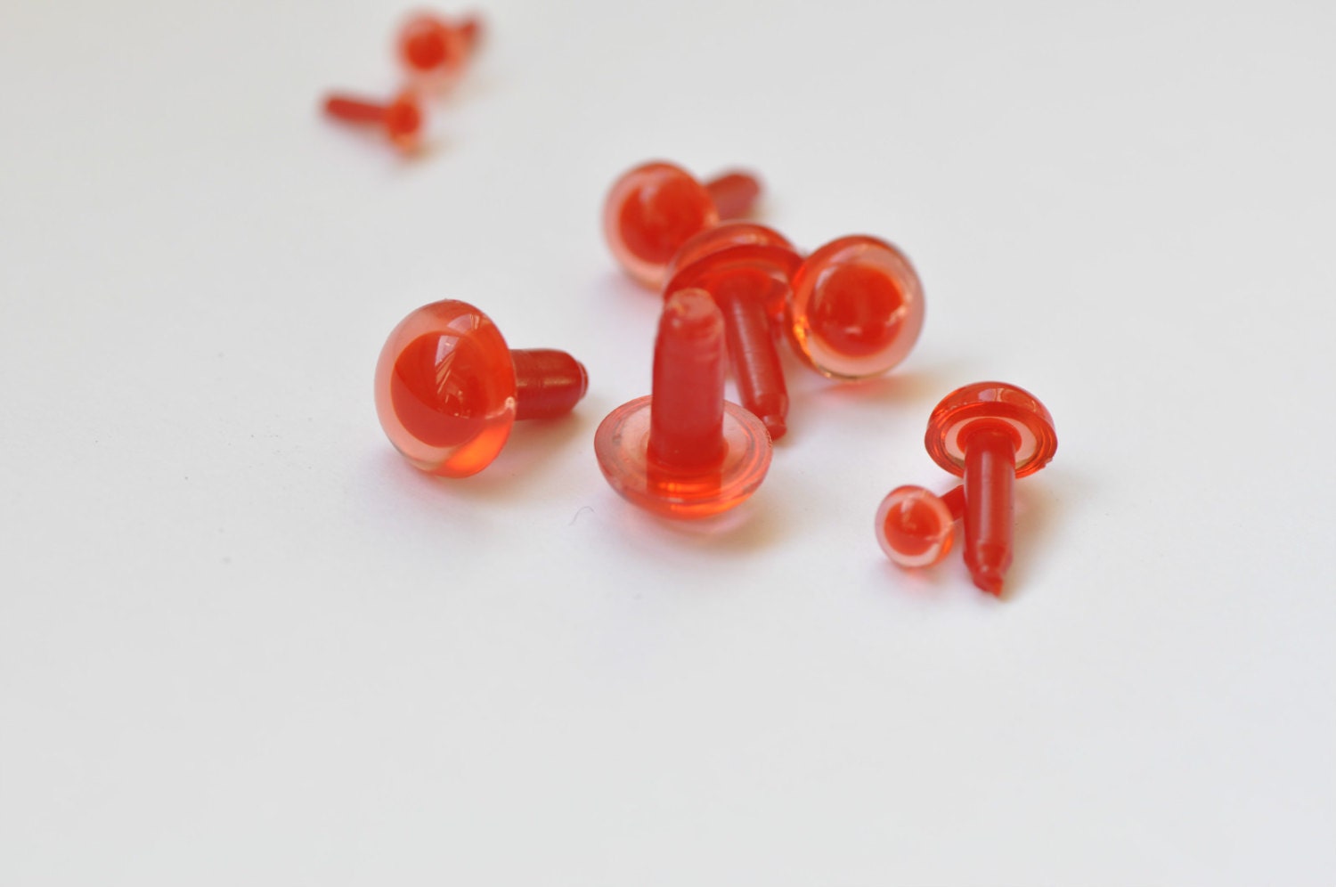 Red Amigurumi Animals Eyes, Rabbit Eyes, Safety Eyes, Plastic Eyes , Come With Washers-10pcs A Pack/Pick Size