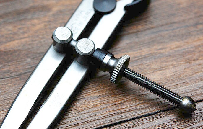 Leather Scratch Compass- Leather Marking Tool/Compass Marker/Leather Creaser