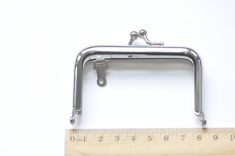 8cm Purse Frame Wedding Bag Kiss Lock Bag Mini Size With One Inside Loop Silver Color 8x5cm