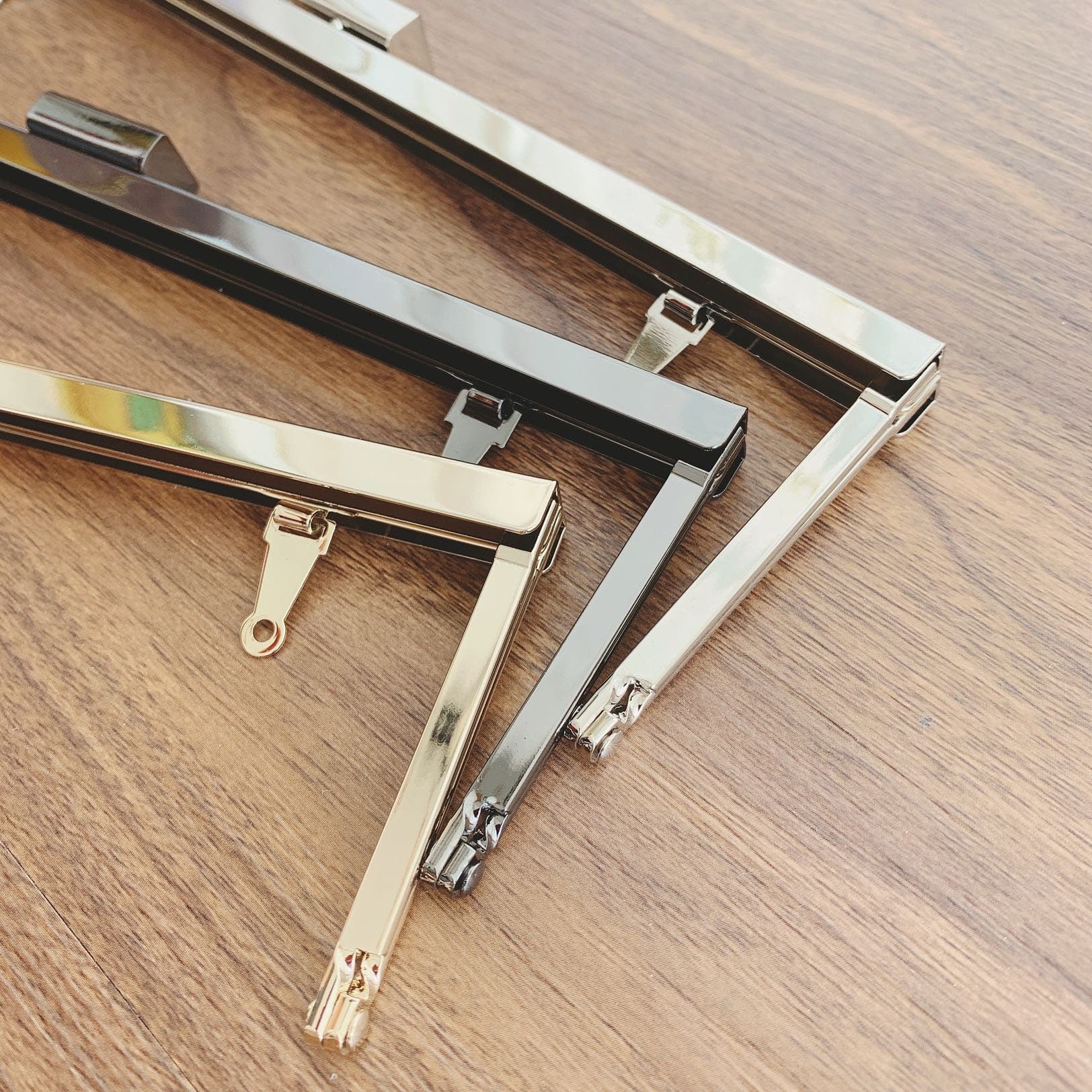 Silver Open-Channel Rectangular Kiss Lock Glue In Style 18.5CM x 6.3cm