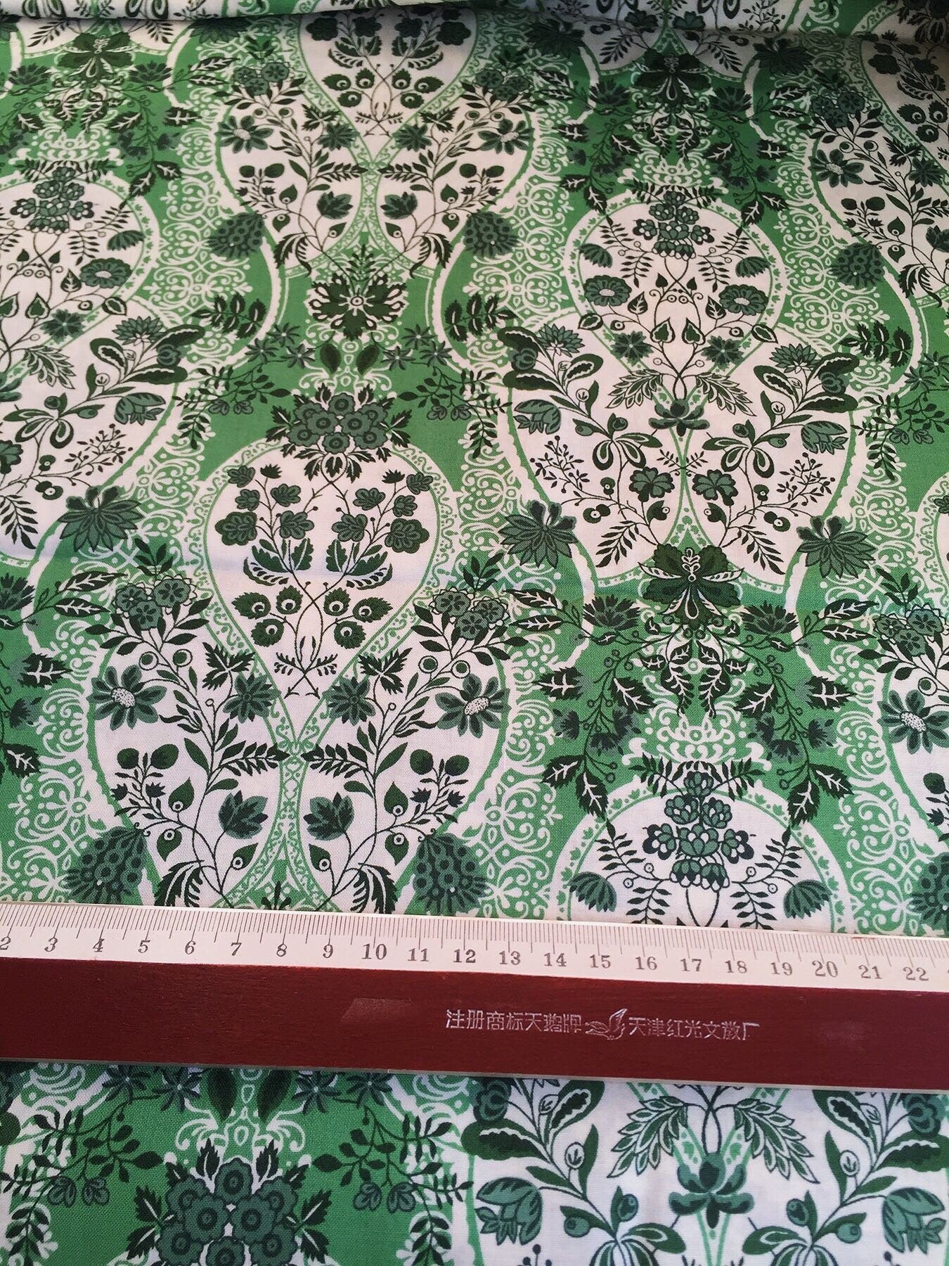 Retro Flower Thin Cotton Fabric Sewing Material 50 x 110cm Two Colors Available