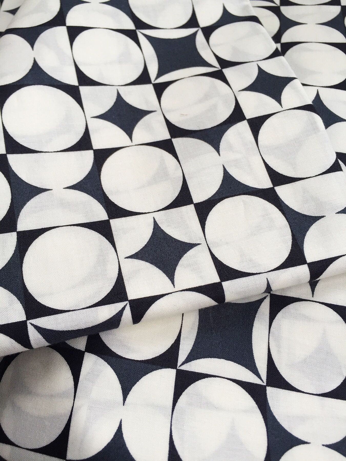 Retro Cotton Fabric High Quality Sewing Material Circle And Square Pattern 50 x 110cm (19