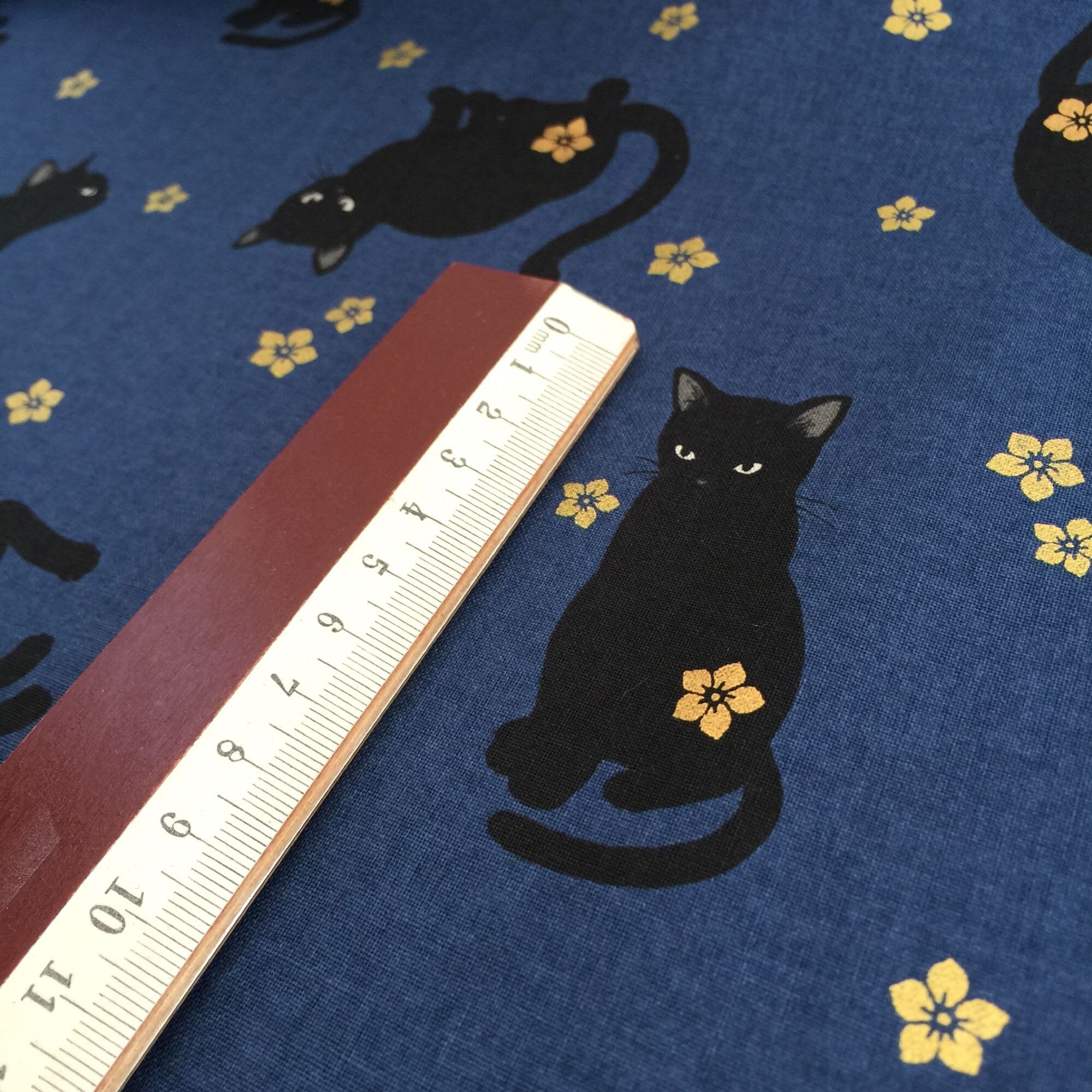 Retro Cotton Fabric High Quality Sewing Material Kitten Pattern 50 x 110cm (19