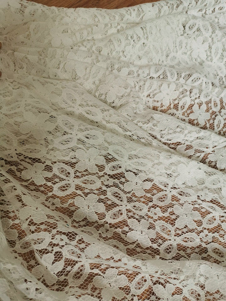 Beautiful Soft Stretch Lace Fabric 150cm x 50cm