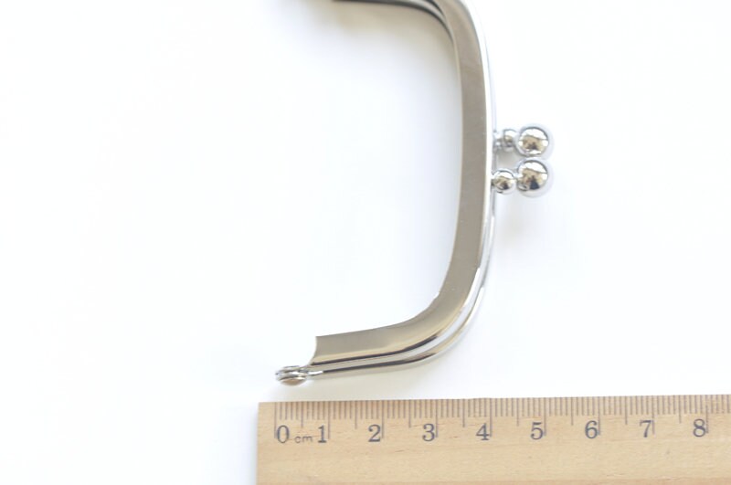 8.5cm ( 3