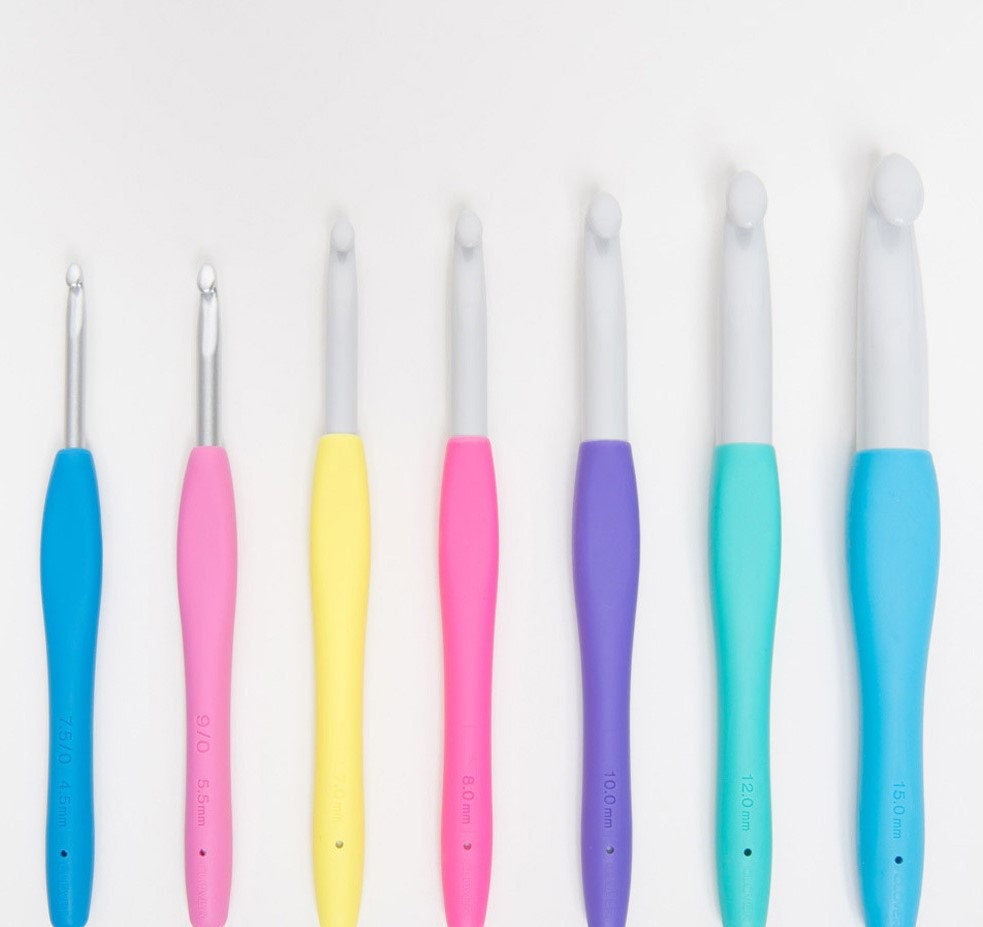Size 4.5mm to 15mm Colorful Crochet Hooks Thick Style Pick Size