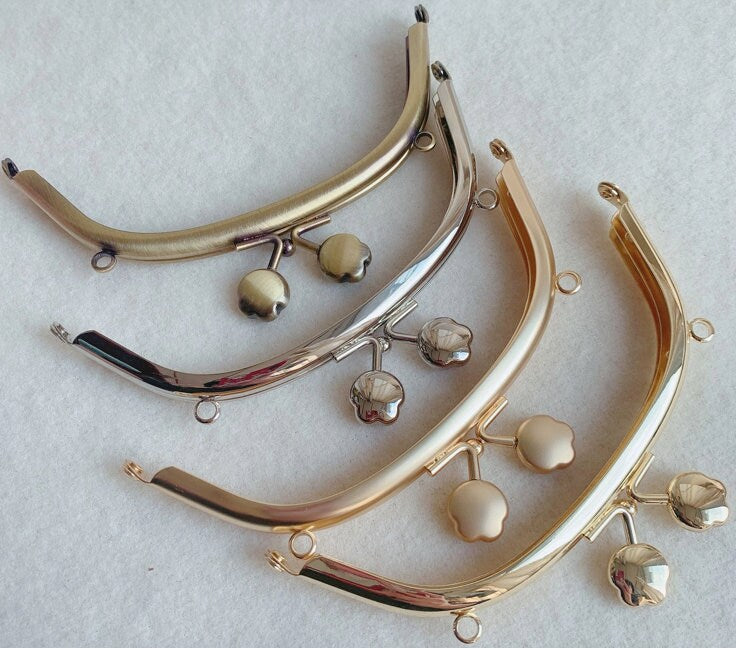 13cm Purse Frame Bag Hanger Come With Screws Style With Lovely Kiss-Lock Pick Color With Paper Pattern