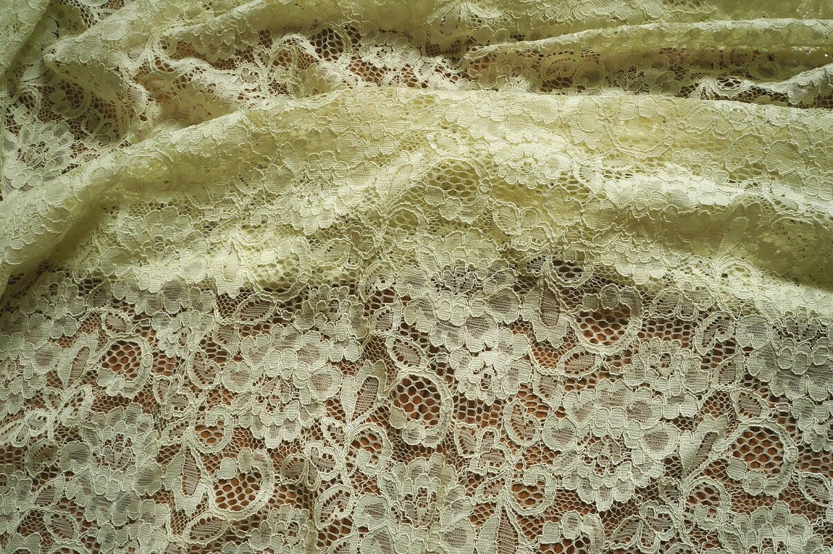 Beautiful Soft Light Yellow Fabric 130cm x 50cm ( 51
