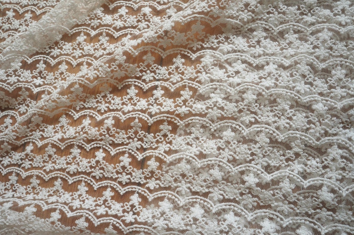 Beautiful Soft White Lace Fabric 100cm x 50cm